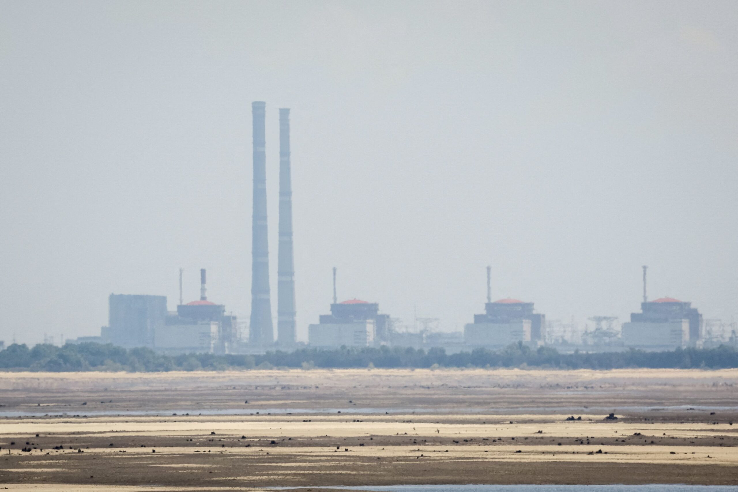 ukraine-nuclear-plant-safety-under-threat,-global-authority-warns